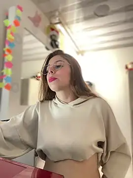 NatalyPinky online show from April 13, 2026, 8:13 pm