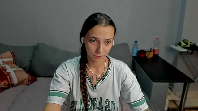 Snapshot of AnnaMized chatting on January 10, 2026, 5:52 pm AnnaMized online show from January 10, 2026, 5:52 pm