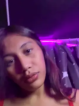 bigmeatcock luna online show from May 3, 2026, 3:00 am