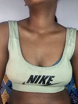 Royal-girl78 online show from January 8, 2026, 4:13 pm