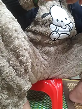 -Bunny-y online show from January 7, 2026, 1:49 pm