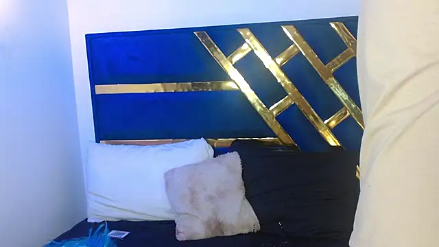 Angel adrien online show from March 25, 2026, 12:59 pm