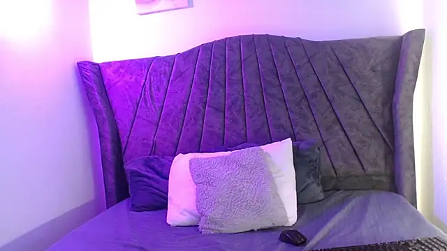 Angel adrien online show from April 17, 2026, 12:41 pm