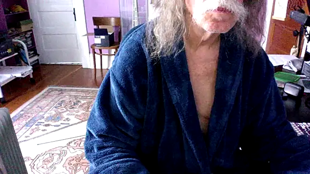 LickYourYoni online show from April 16, 2026, 3:35 pm