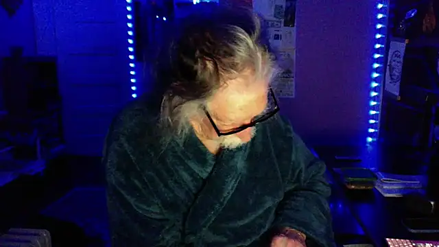 LickYourYoni online show from March 27, 2026, 9:43 am