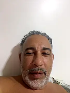 fabbronxer online show from January 7, 2026, 3:33 am