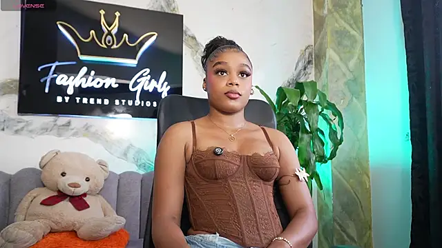 LilyPrice online show from January 13, 2026, 10:13 pm