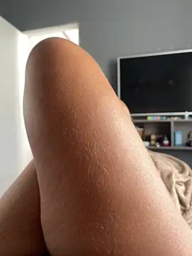 Snapshot of Annalua73 chatting on January 13, 2026, 3:27 pm Annalua73 online show from January 13, 2026, 3:27 pm