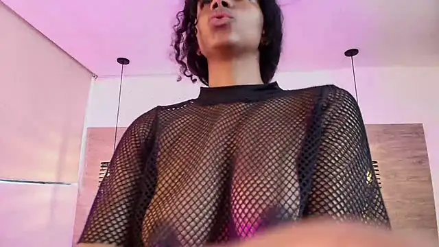 Ellie-Alves online show from July 28, 2026, 3:21 pm