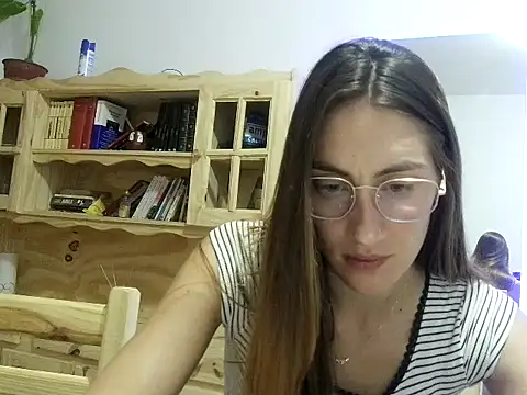 Noracherry online show from February 28, 2026, 2:33 am