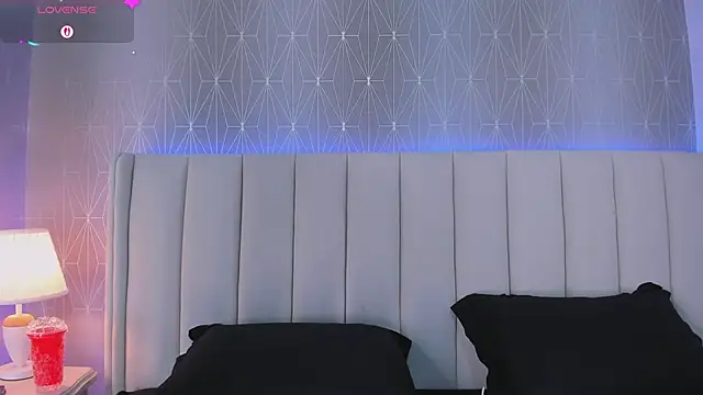 Miia montero  online show from February 2, 2026, 3:49 am