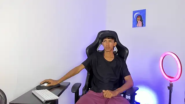 Snapshot of neitan_miller_ chatting on May 28, 2026, 2:23 pm neitan miller online show from May 28, 2026, 2:23 pm