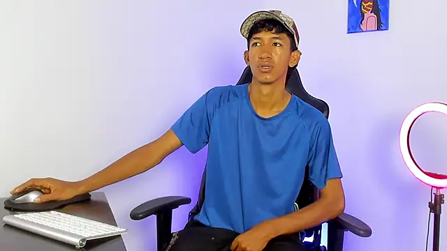 Snapshot of neitan_miller_ chatting on May 30, 2026, 12:11 pm neitan miller online show from May 30, 2026, 12:11 pm