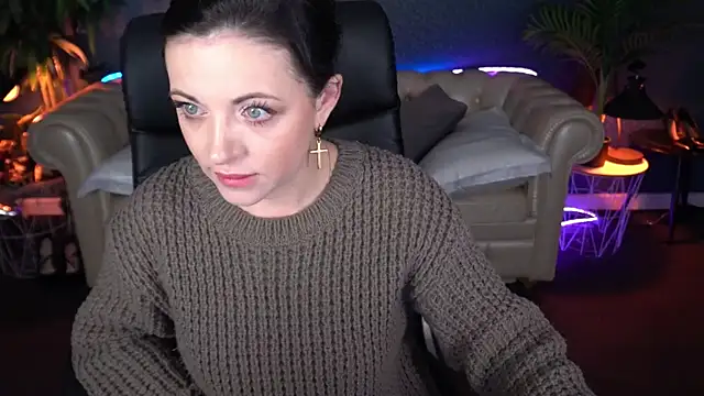 Snapshot of Dafni_Monn chatting on May 1, 2026, 3:55 am Dafni Monn online show from May 1, 2026, 3:55 am