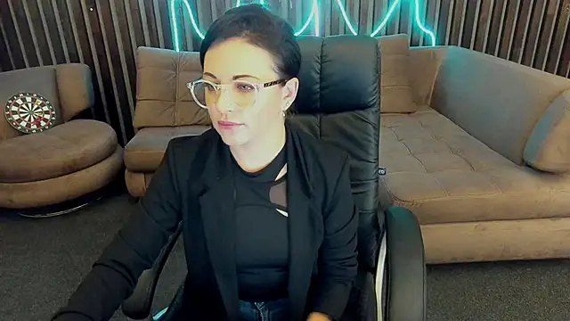 Dafni Monn online show from September 21, 2025, 5:23 am