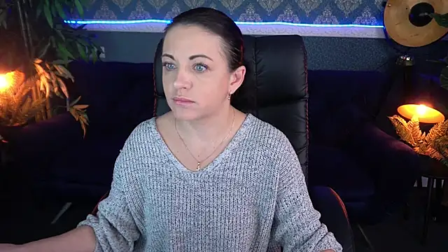 Dafni Monn online show from November 29, 2025, 1:44 pm