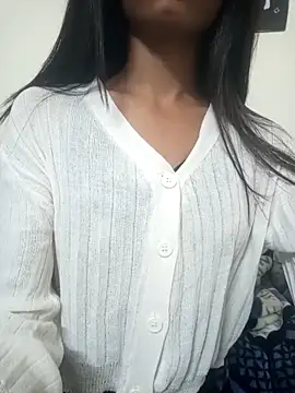 xoxoashi online show from February 25, 2026, 3:23 pm