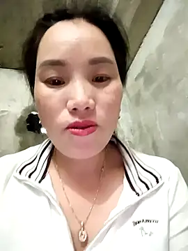 yu--yo online show from April 18, 2026, 2:25 am