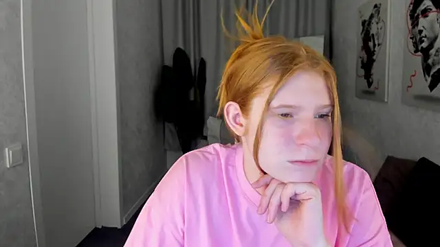 Snapshot of Sally_Ange1 chatting on May 6, 2026, 12:58 am Sally Ange1 online show from May 6, 2026, 12:58 am