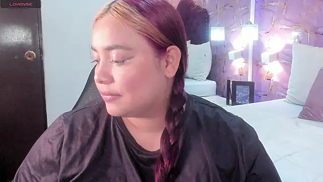 tatikanyx online show from February 28, 2026, 1:11 pm