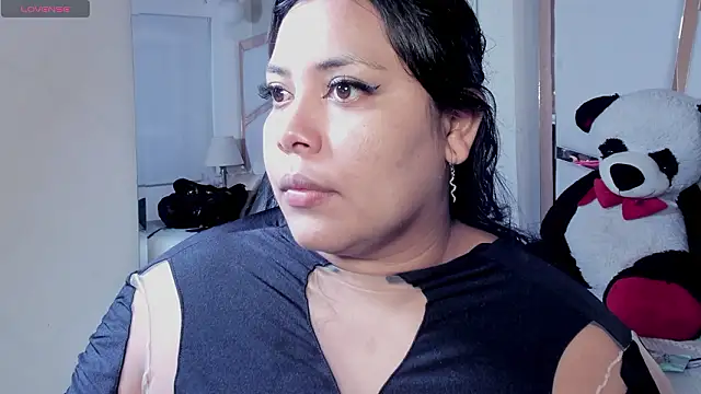 tatikanyx online show from February 1, 2026, 12:14 pm