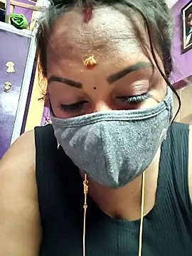 Tamil Hot Priya online show from April 7, 2026, 8:10 pm