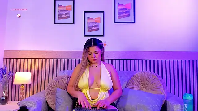 taylor smiith1 online show from February 21, 2026, 12:18 pm