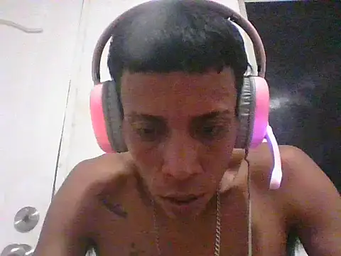 Skinny horny boy online show from January 18, 2026, 6:17 am