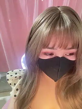 -Violet-t online show from April 10, 2026, 1:34 am