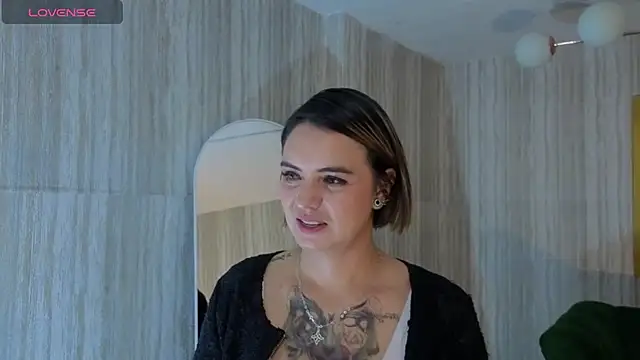 Snapshot of zarcasutra_t chatting on February 14, 2026, 1:00 pm zarcasutra t online show from February 14, 2026, 1:00 pm