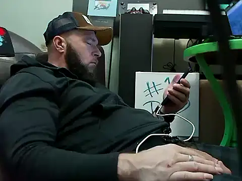 Snapshot of Numba1dad_ chatting on February 26, 2026, 5:57 pm Numba1dad online show from February 26, 2026, 5:57 pm
