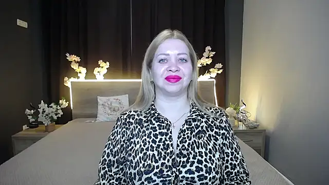 Snapshot of OliviaVerr chatting on April 26, 2026, 12:35 pm OliviaVerr online show from April 26, 2026, 12:35 pm