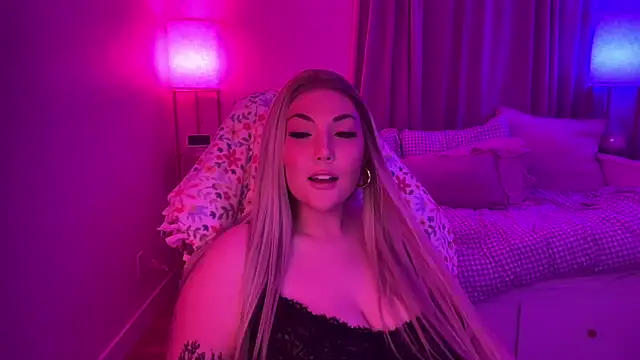 BellaMarieXO online show from March 15, 2026, 2:40 am