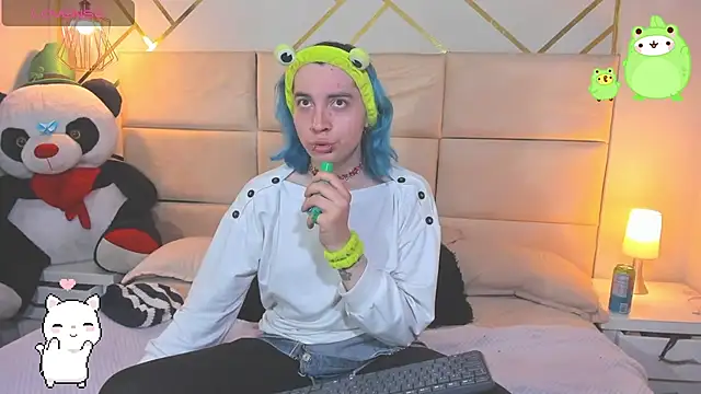 Snapshot of Kissa- chatting on January 15, 2026, 2:04 am Kissa- online show from January 15, 2026, 2:04 am