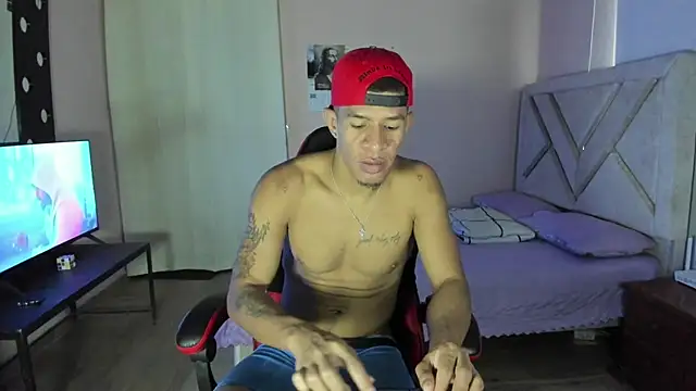 Snapshot of antonio_aguilarx chatting on July 28, 2026, 6:20 pm antonio aguilarx online show from July 28, 2026, 6:20 pm