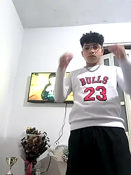 VersedChip online show from April 4, 2026, 7:37 am