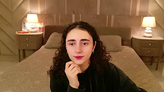 Susan Fors online show from April 12, 2026, 5:44 am