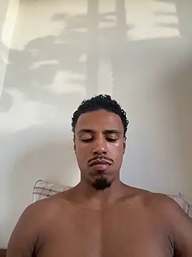 Snapshot of LorenzoBlack27 chatting on May 1, 2026, 8:14 pm LorenzoBlack27 online show from May 1, 2026, 8:14 pm