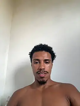 Snapshot of LorenzoBlack27 chatting on March 1, 2026, 9:15 pm LorenzoBlack27 online show from March 1, 2026, 9:15 pm