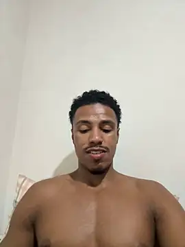 Snapshot of LorenzoBlack27 chatting on May 6, 2026, 10:58 pm LorenzoBlack27 online show from May 6, 2026, 10:58 pm