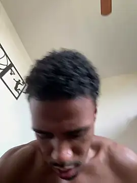 LorenzoBlack27 online show from April 7, 2026, 6:21 pm