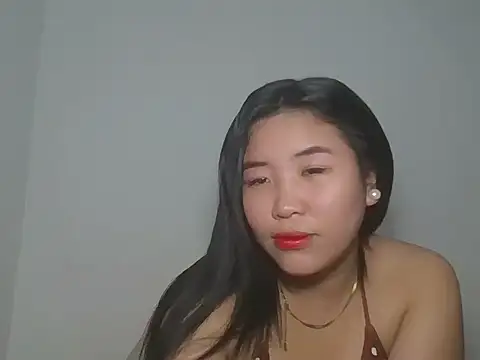 Zyeiii online show from February 2, 2026, 4:50 pm