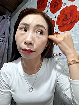 Snapshot of Adela-222 chatting on February 16, 2026, 1:59 am Adela-222 online show from February 16, 2026, 1:59 am