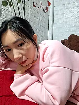 Snapshot of Adela-222 chatting on February 3, 2026, 9:47 am Adela-222 online show from February 3, 2026, 9:47 am