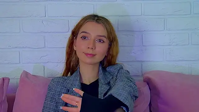 VanessaVienne online show from February 7, 2026, 4:26 pm