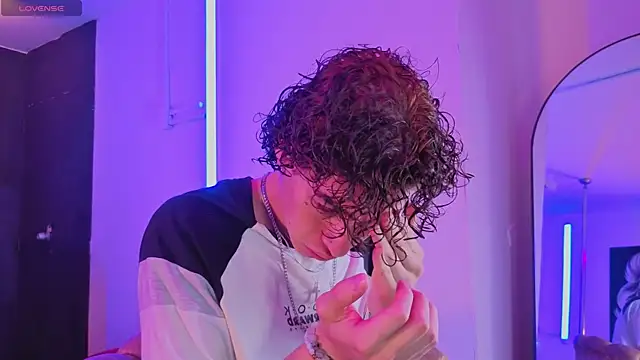 nova salvatore online show from April 15, 2026, 2:39 am