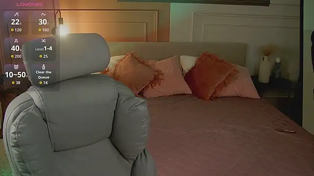  SilkyShadow  online show from March 19, 2026, 1:05 am