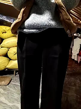 Snapshot of hoahong2 chatting on February 3, 2026, 6:33 am hoahong2 online show from February 3, 2026, 6:33 am