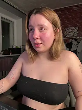 AnnaSeint online show from February 12, 2026, 6:07 pm