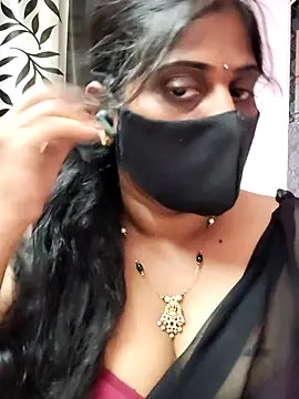 Snapshot of suma_telugu1 chatting on July 13, 2026, 2:33 am suma telugu1 online show from July 13, 2026, 2:33 am